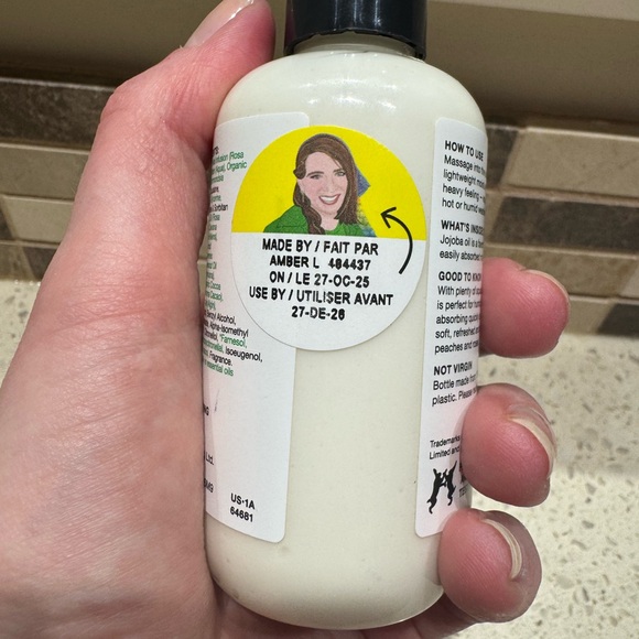 Lush Hugs Body Lotion Kitchen Exclusive Rose Jojoba 3.3oz NEW - Picture 3 of 4